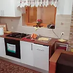 アパート 2 Bedroom In ムクロパイ