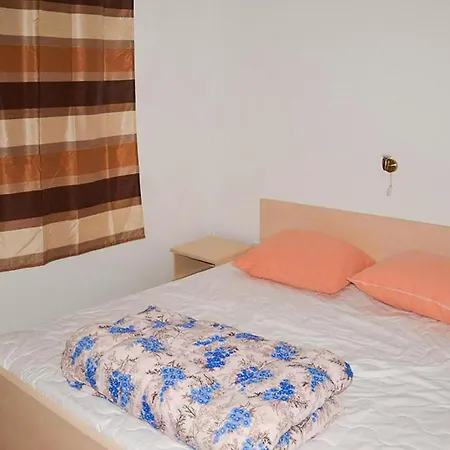 Apartment 2 Bedroom In